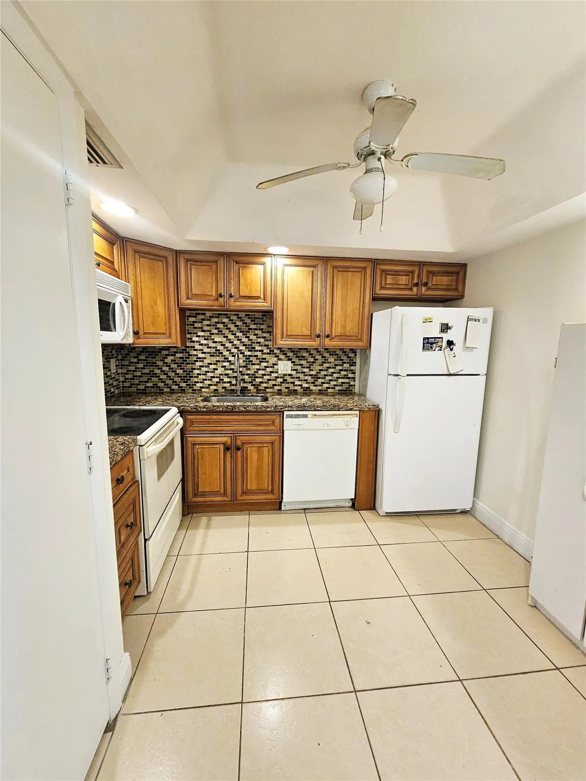 4172 Inverrary Dr, #410