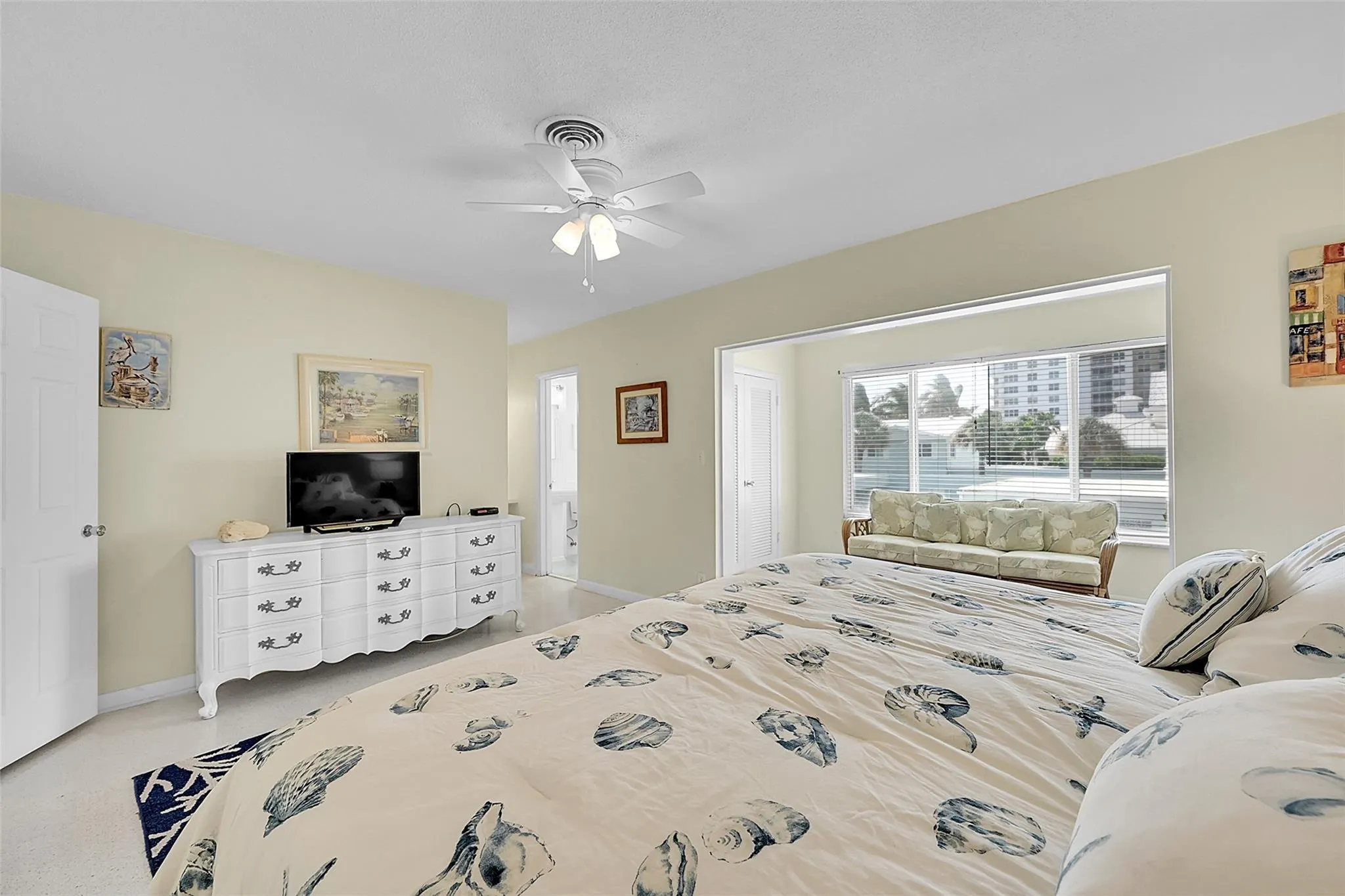 5400 N Ocean Blvd, #20