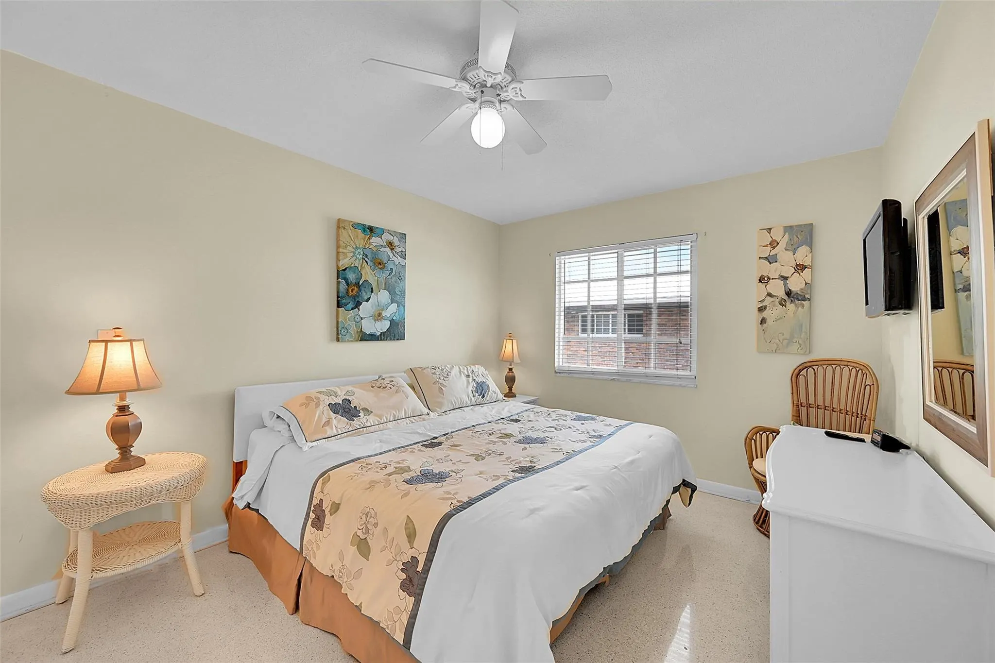 5400 N Ocean Blvd, #20