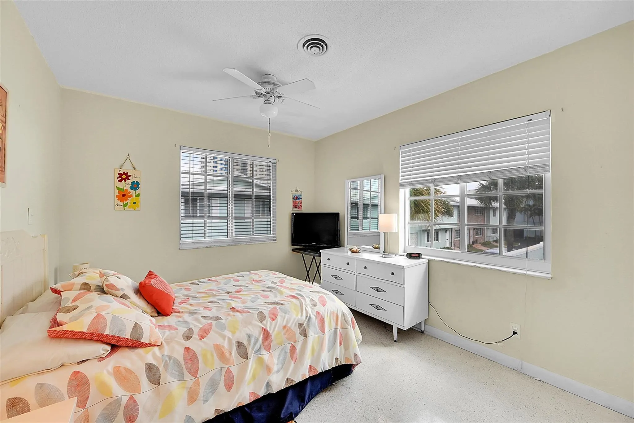 5400 N Ocean Blvd, #20
