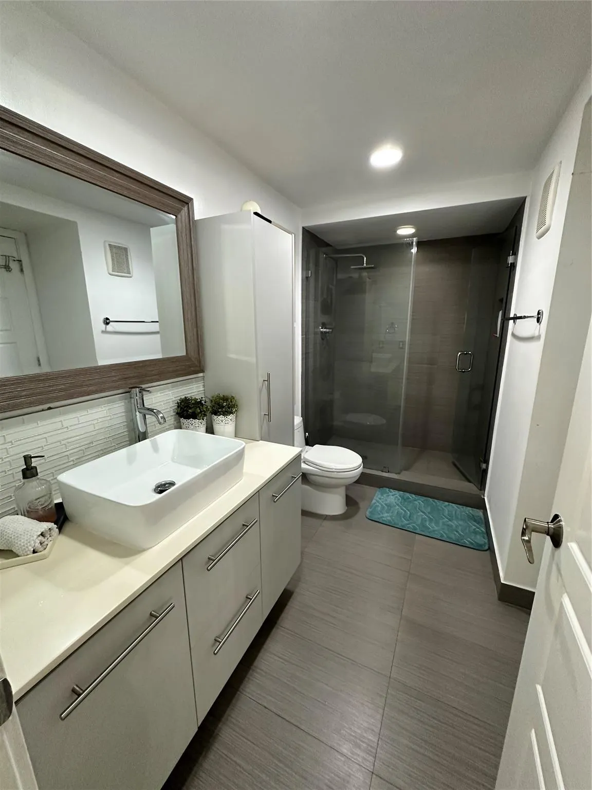 120 Lakeview Dr, #116