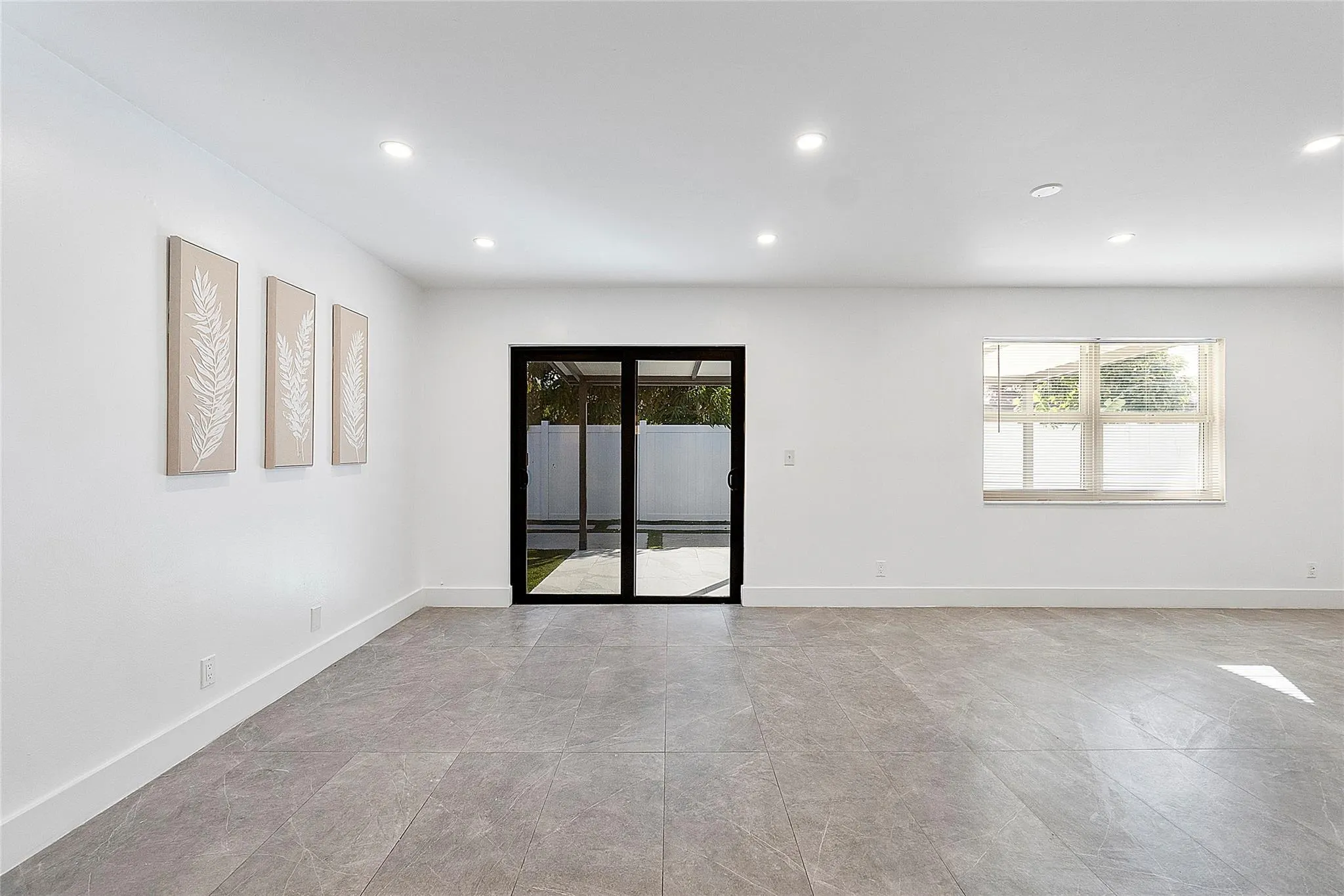 352 NW 41st Ave