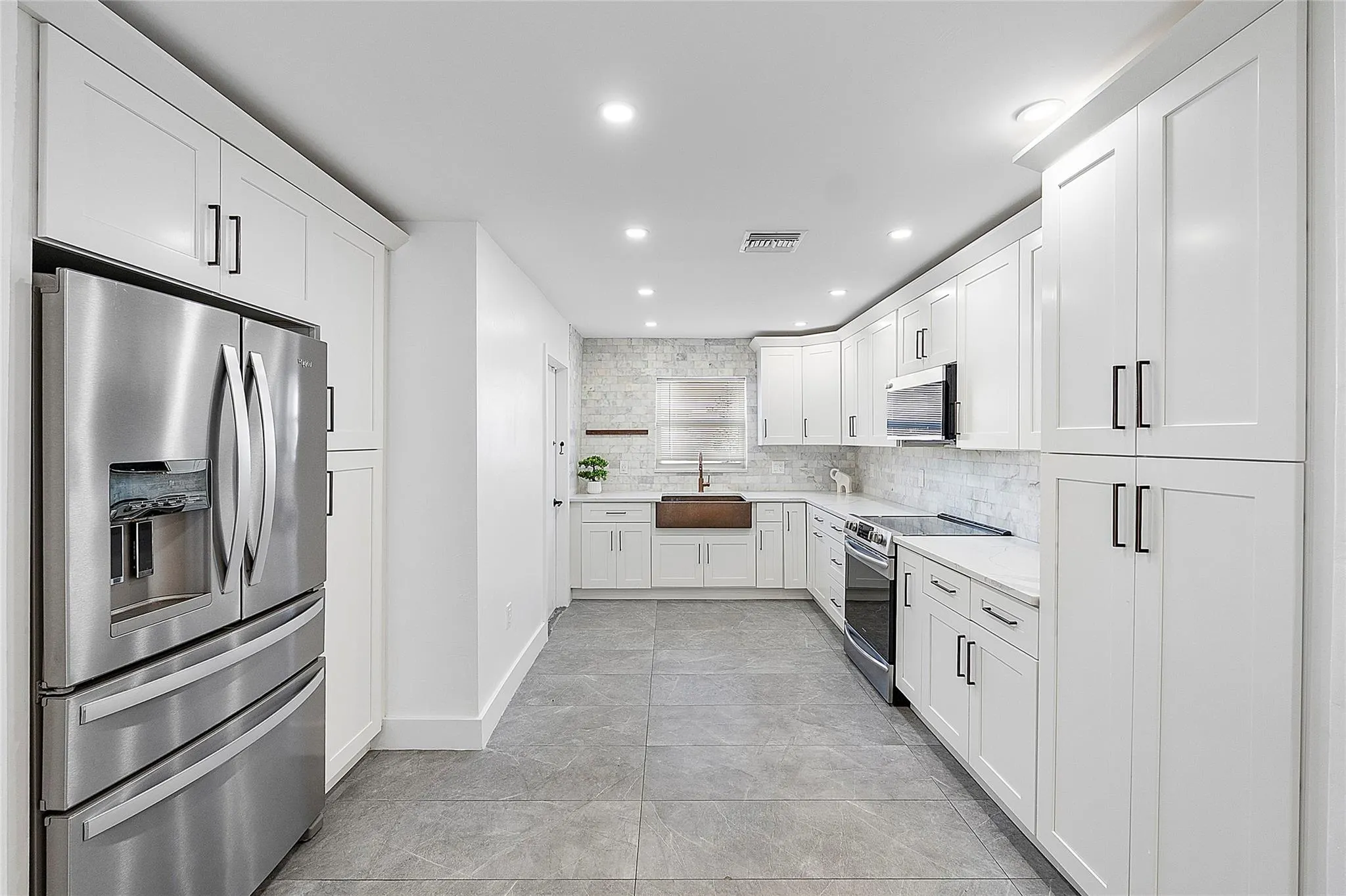 352 NW 41st Ave