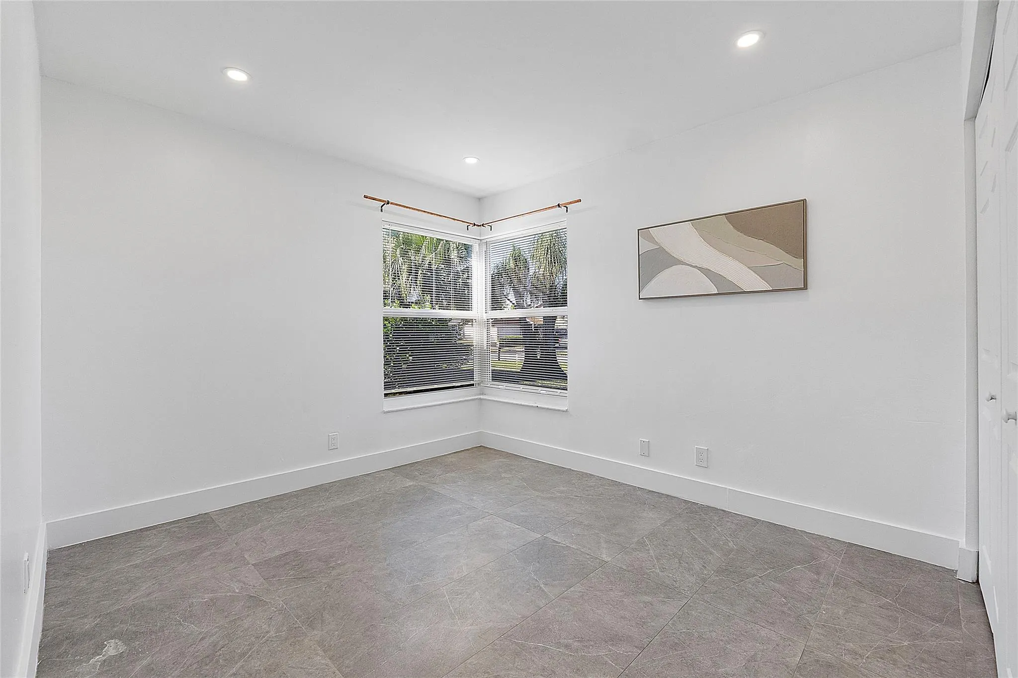 352 NW 41st Ave
