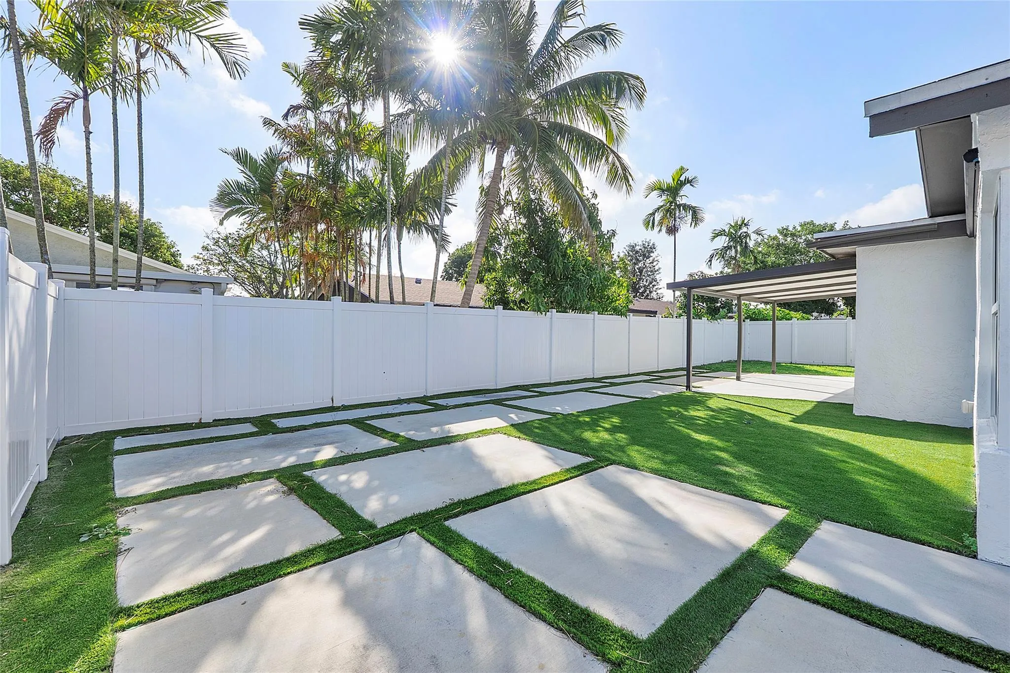 352 NW 41st Ave