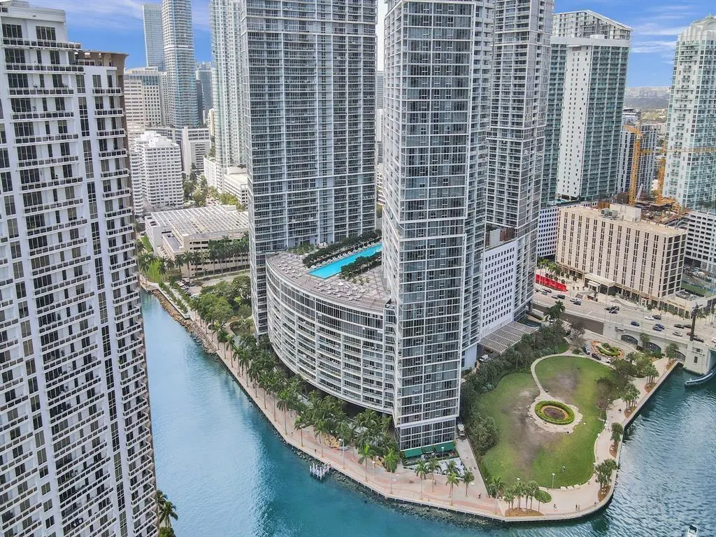 465 Brickell Ave, #2706