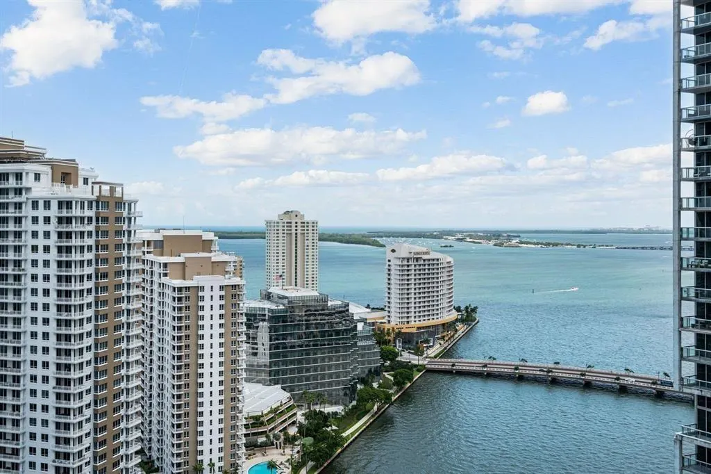465 Brickell Ave, #2706
