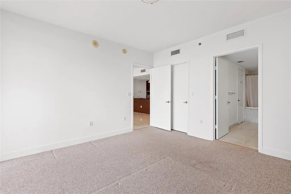 465 Brickell Ave, #2706