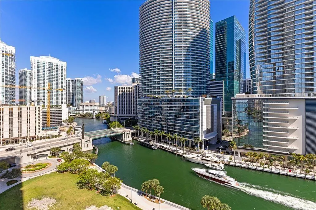 465 Brickell Ave, #2706