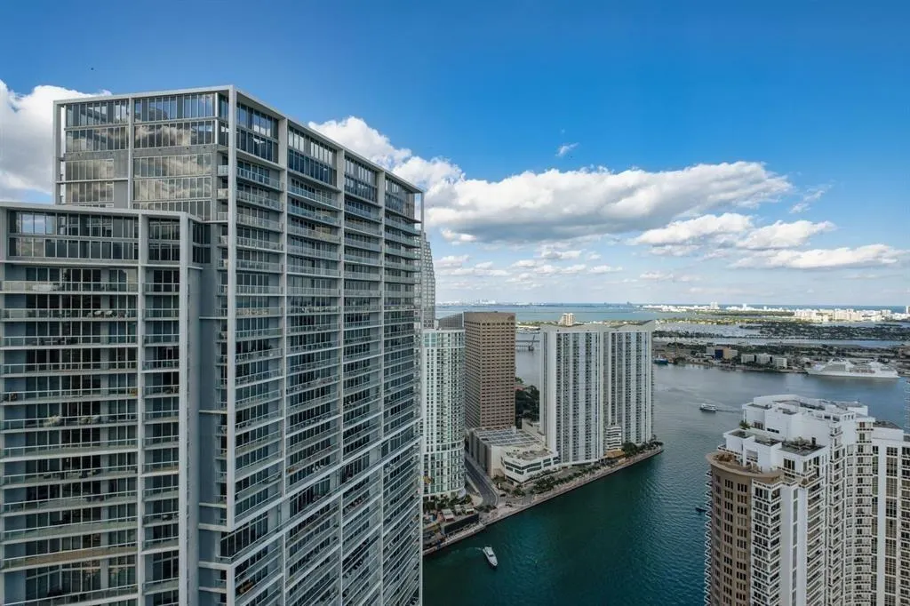 465 Brickell Ave, #2706
