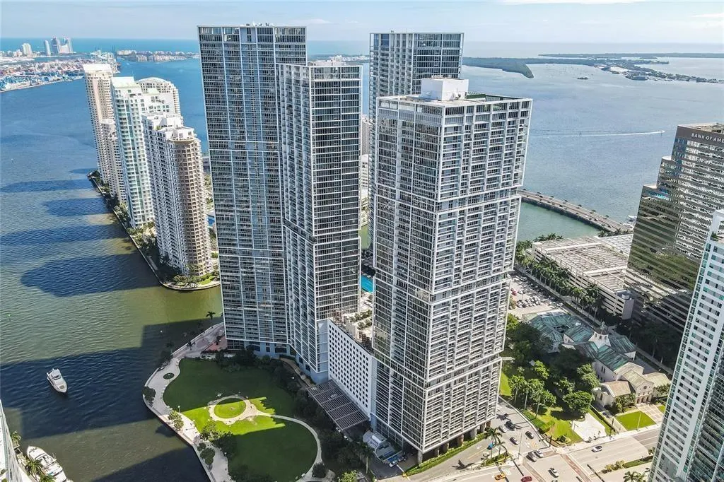 465 Brickell Ave, #2706