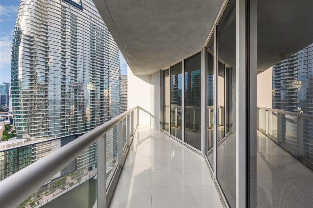 465 Brickell Ave, #2706