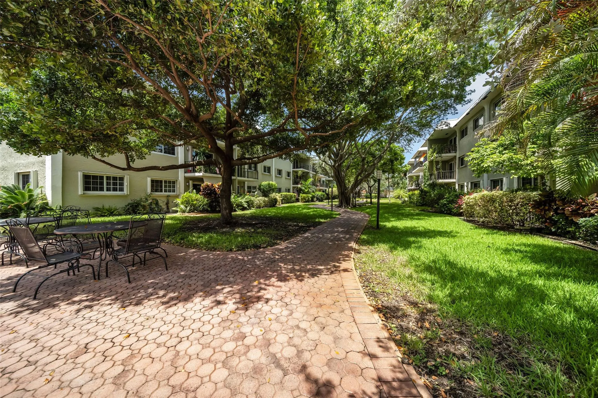 3004 NE 5th Ter, #102-C