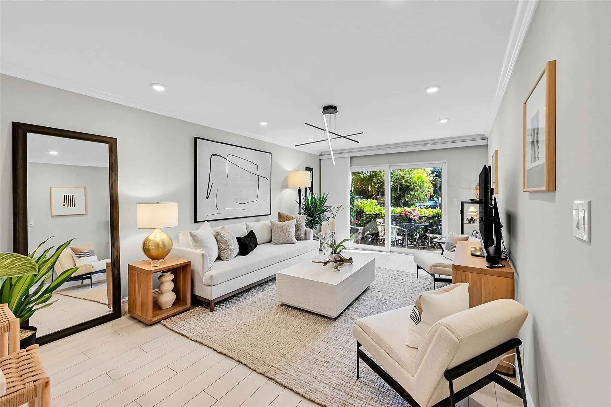 3004 NE 5th Ter, #102-C