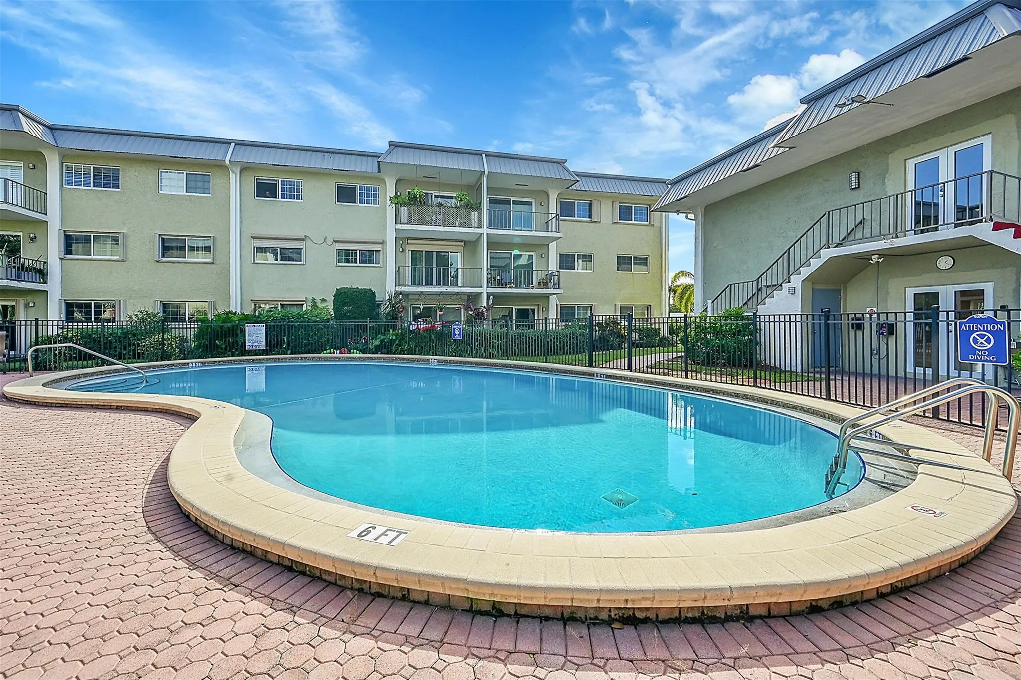 3004 NE 5th Ter, #102-C
