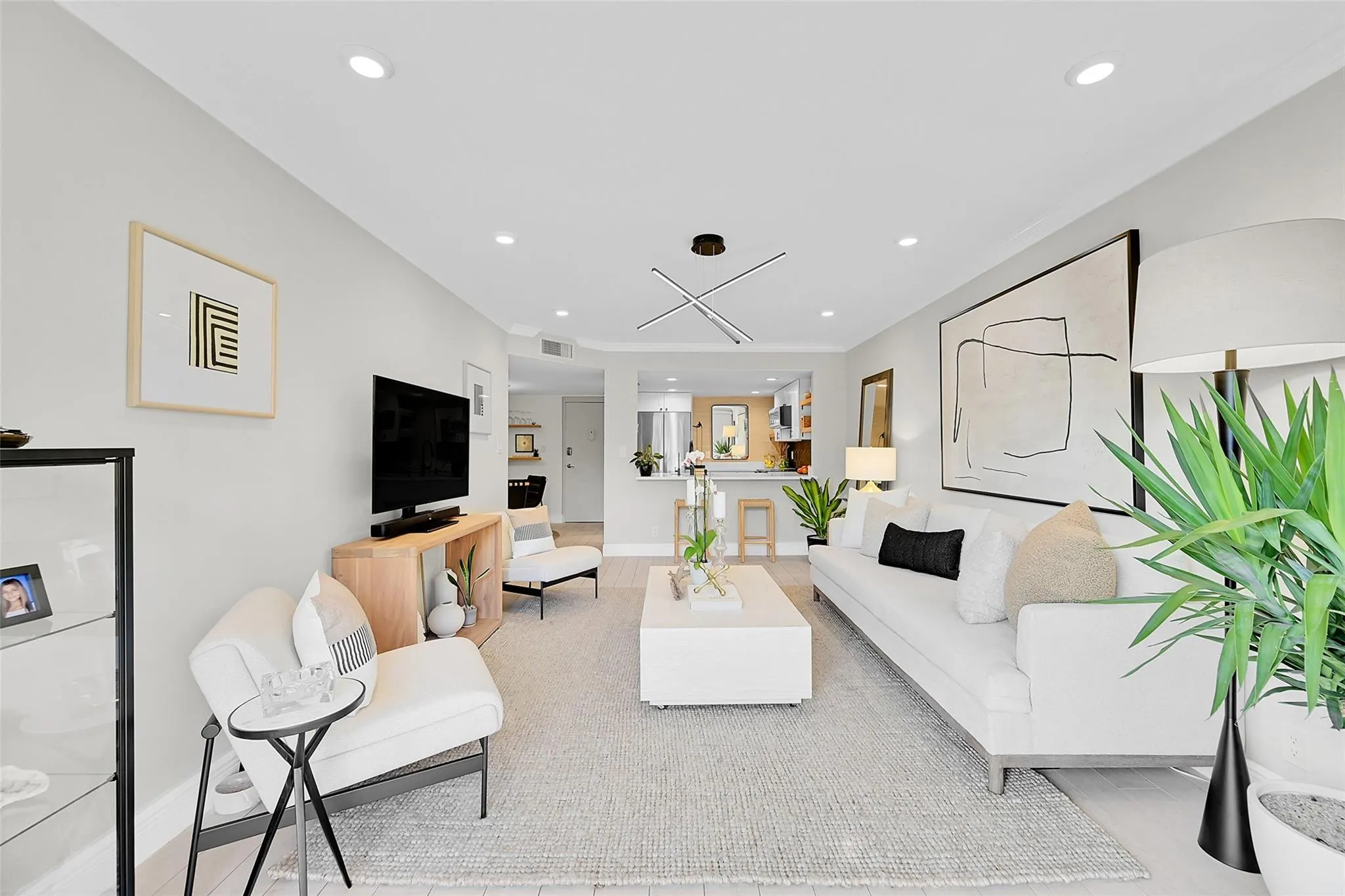 3004 NE 5th Ter, #102-C