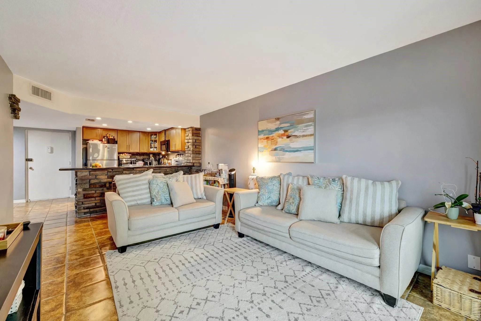 3004 NE 5th Ter, #208-C