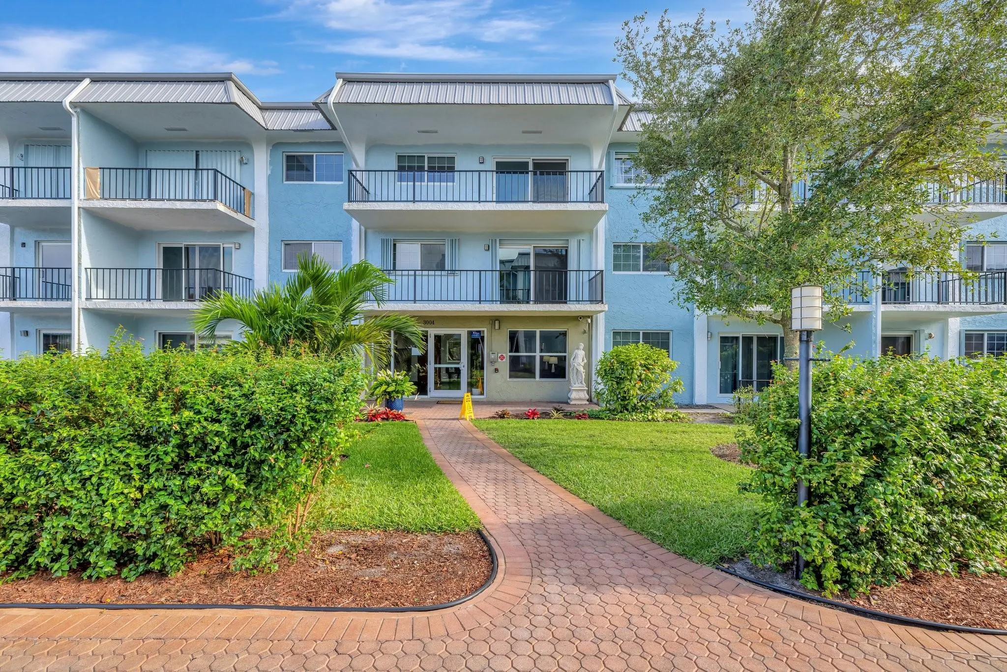 3004 NE 5th Ter, #208-C