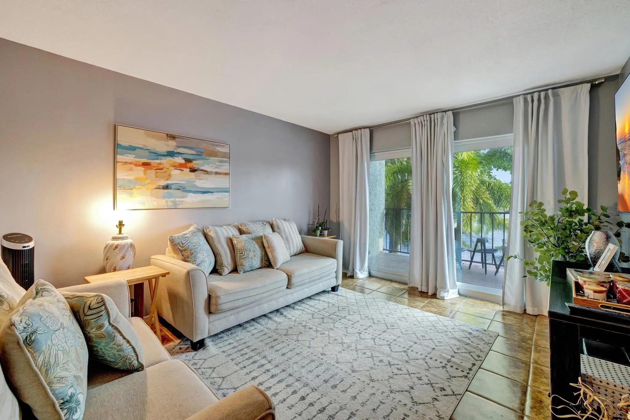 3004 NE 5th Ter, #208-C
