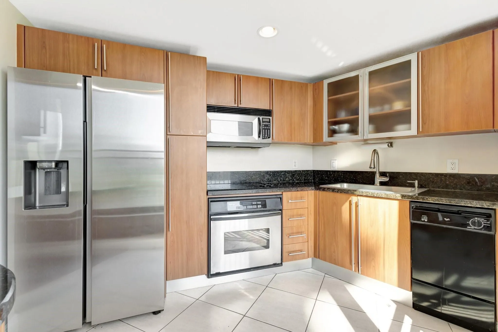 610 Clematis St, #412