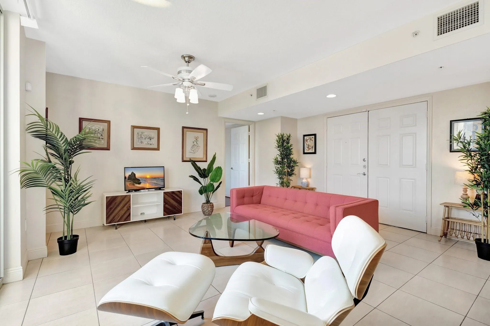 610 Clematis St, #412