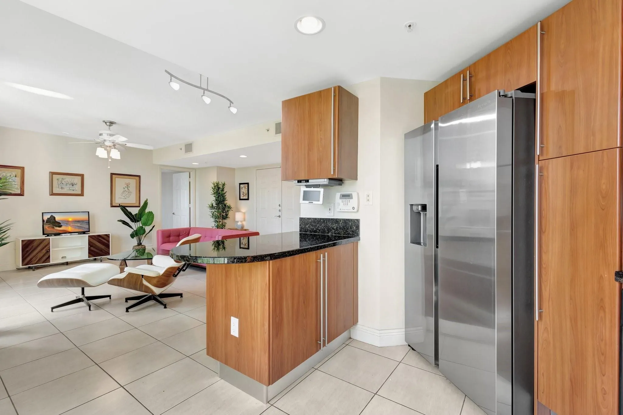 610 Clematis St, #412