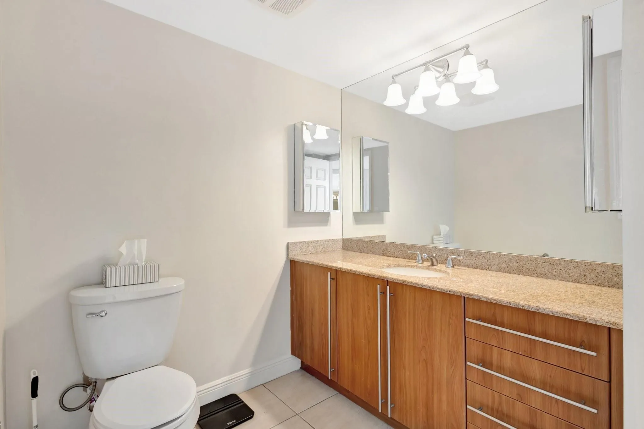 610 Clematis St, #412