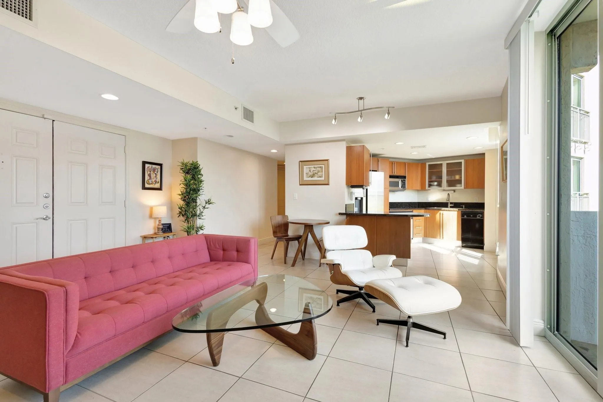 610 Clematis St, #412