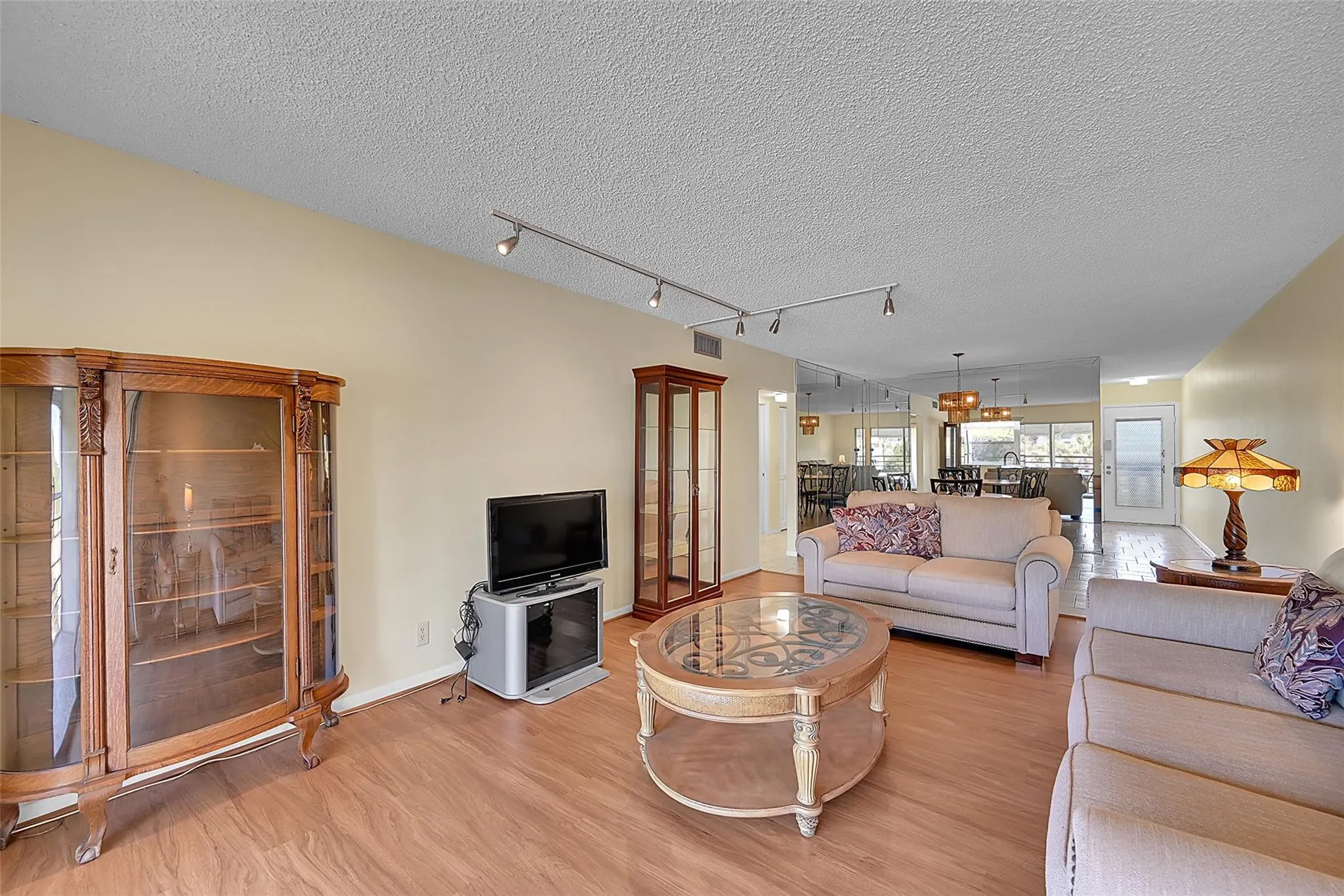2901 Victoria Cir, #K3