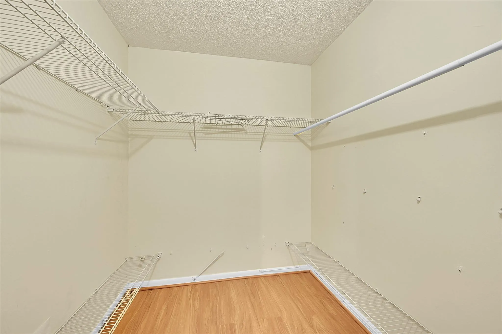 2901 Victoria Cir, #K3