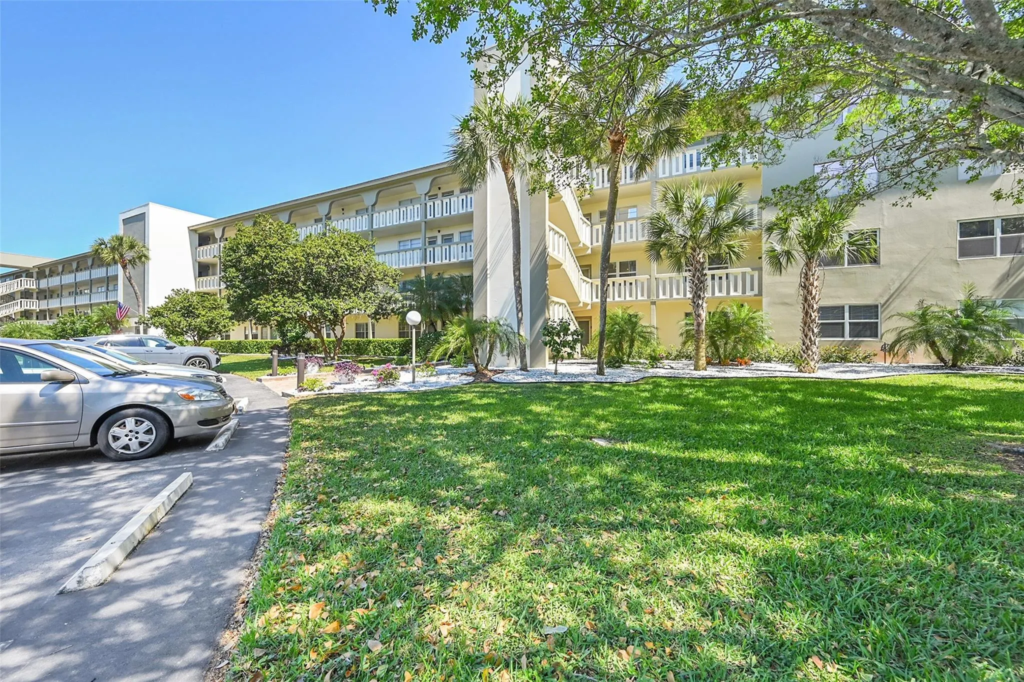 2901 Victoria Cir, #K3