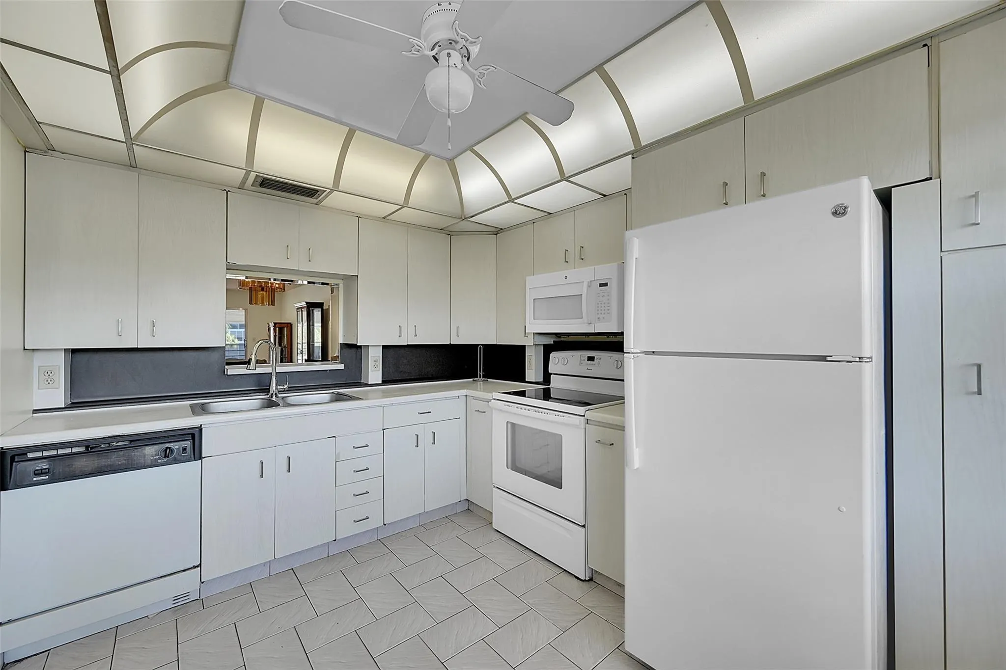2901 Victoria Cir, #K3
