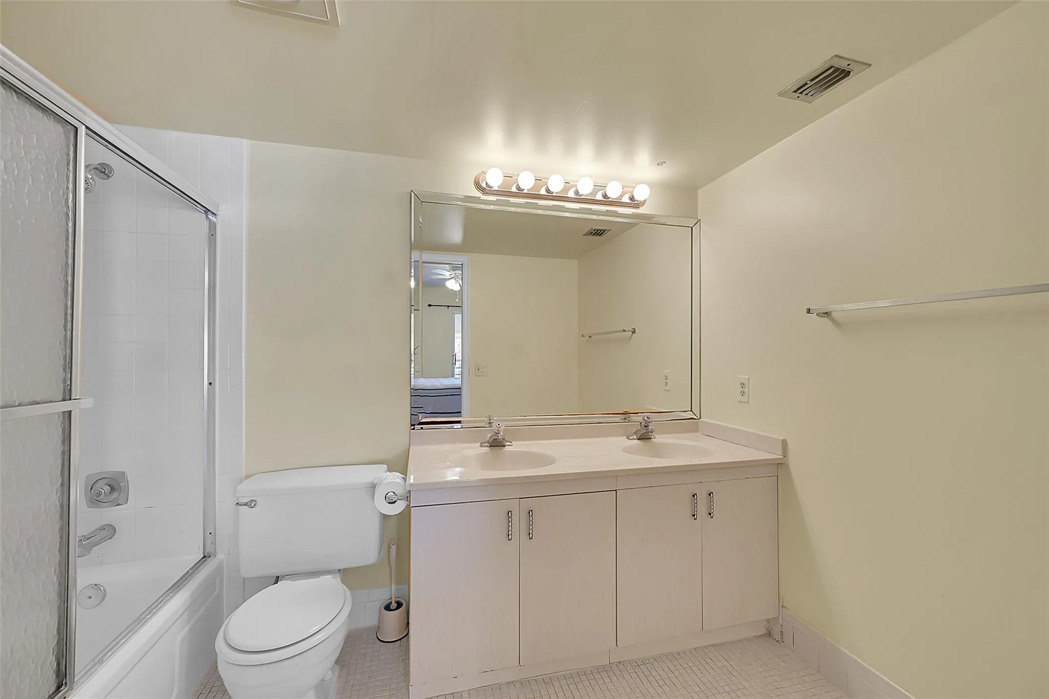 2901 Victoria Cir, #K3
