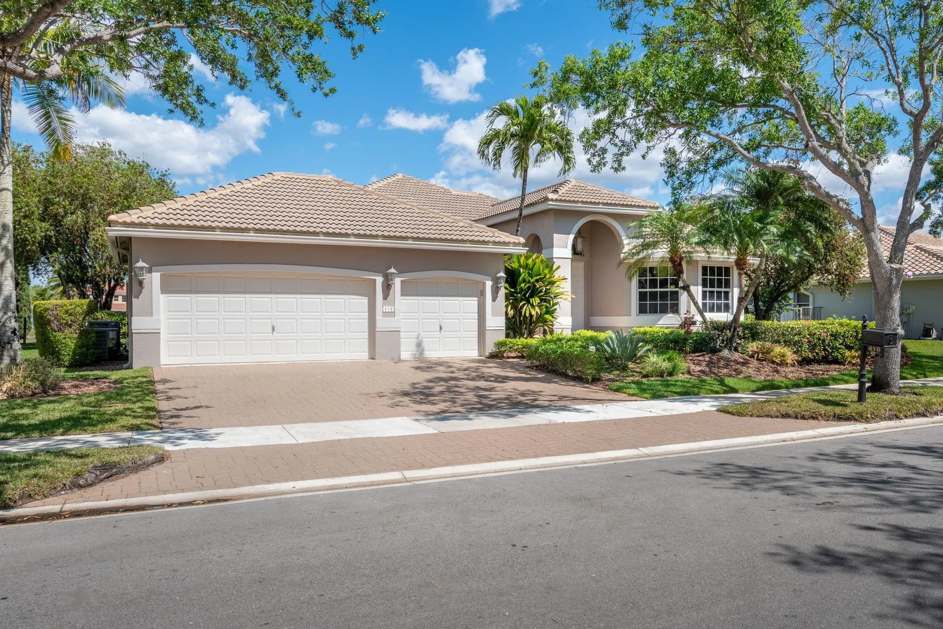 410 Mallard Ln