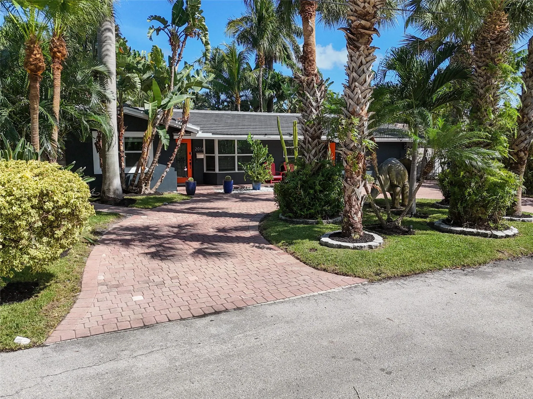 2016 NE 22nd St