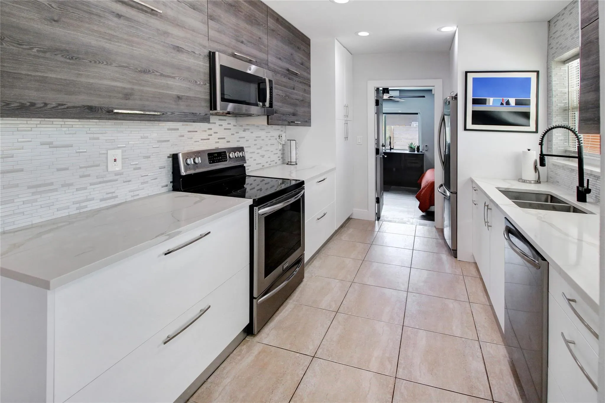 2016 NE 22nd St