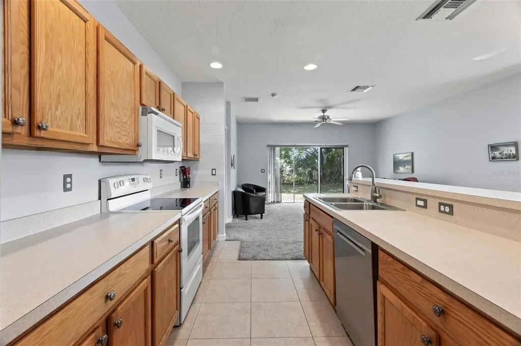 2601 Creekside Dr