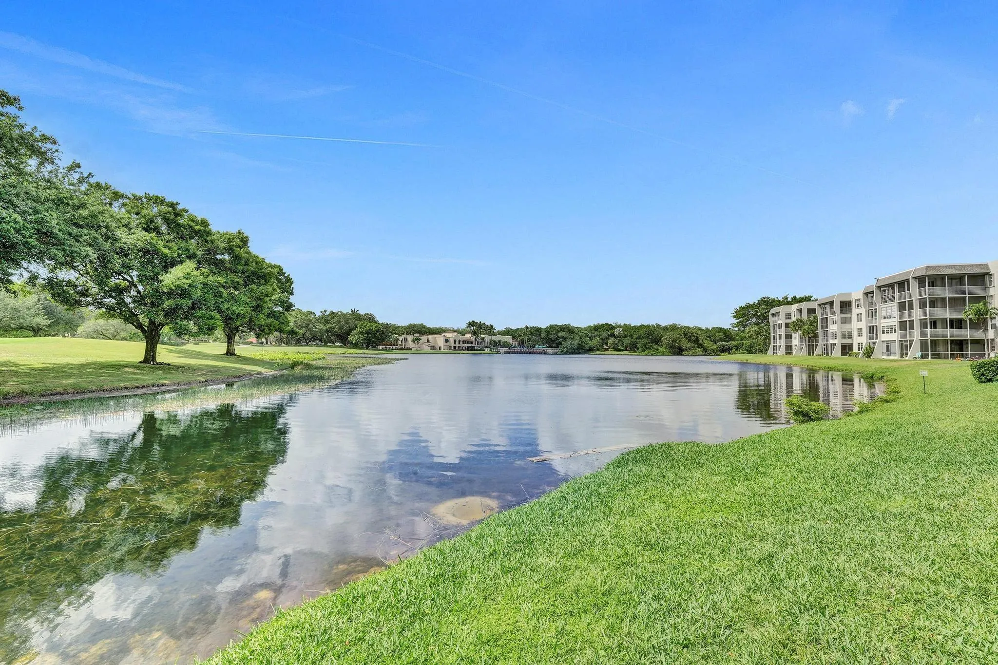 9470 Poinciana Pl, #408