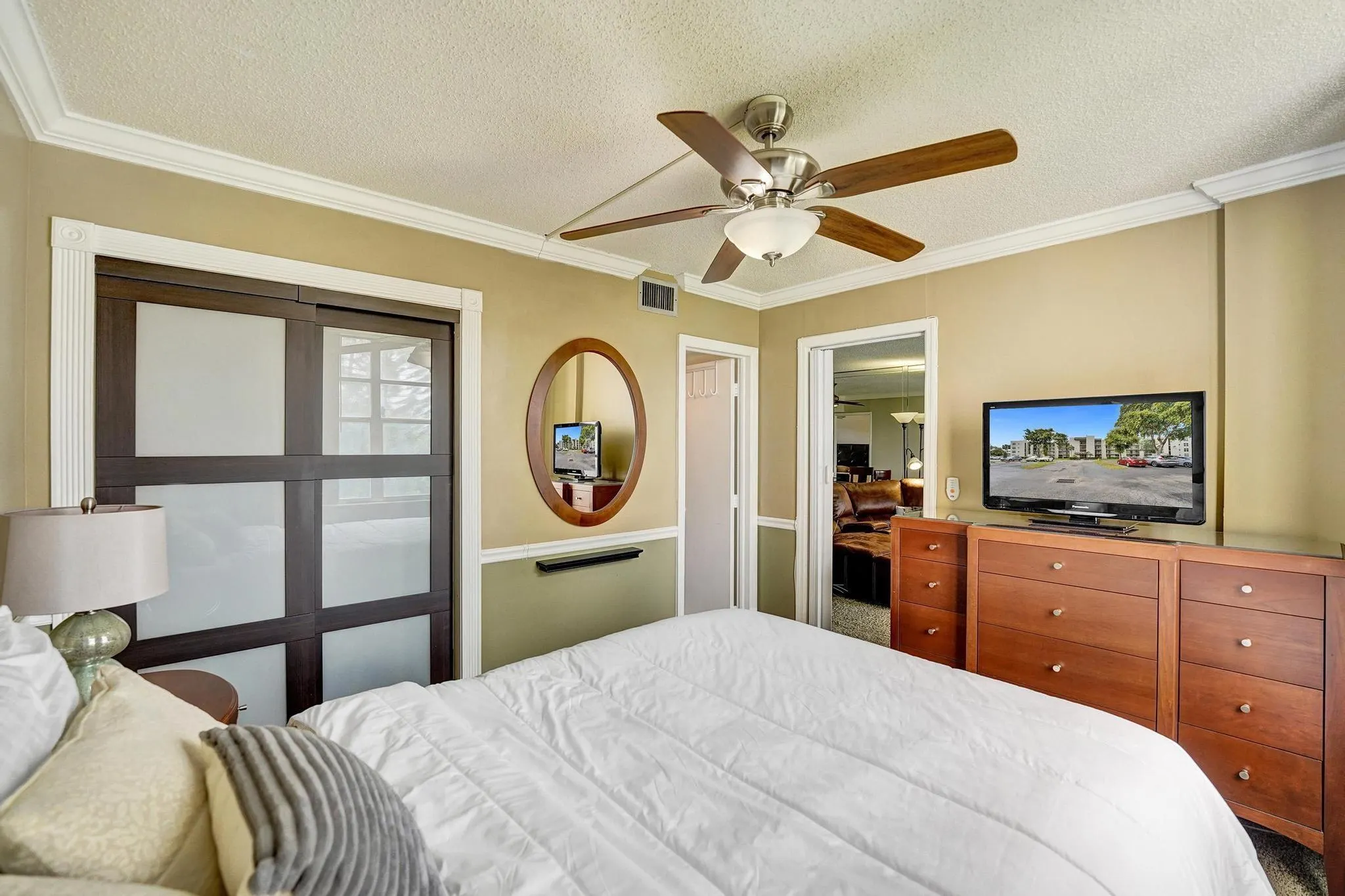 9470 Poinciana Pl, #408