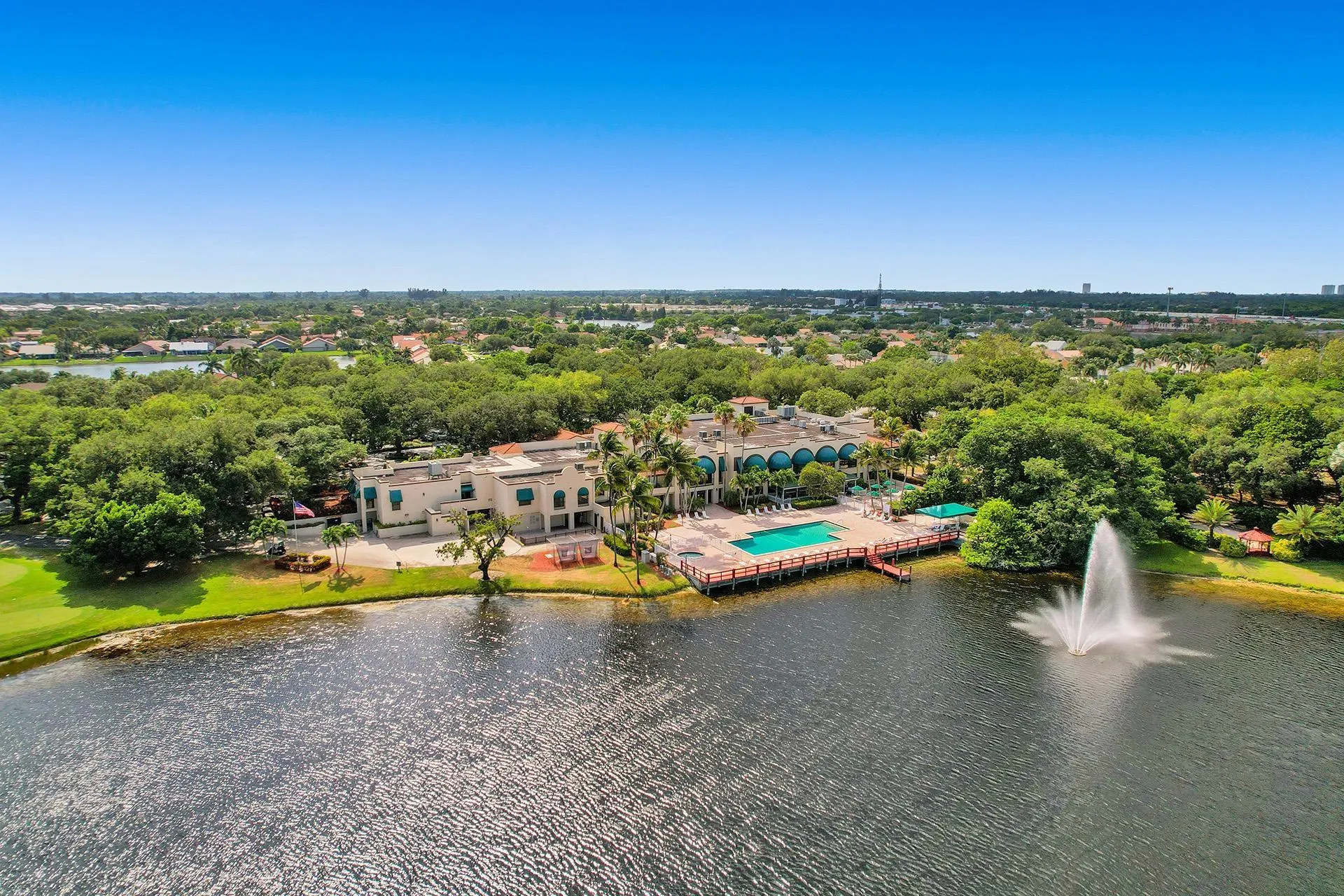 9470 Poinciana Pl, #408