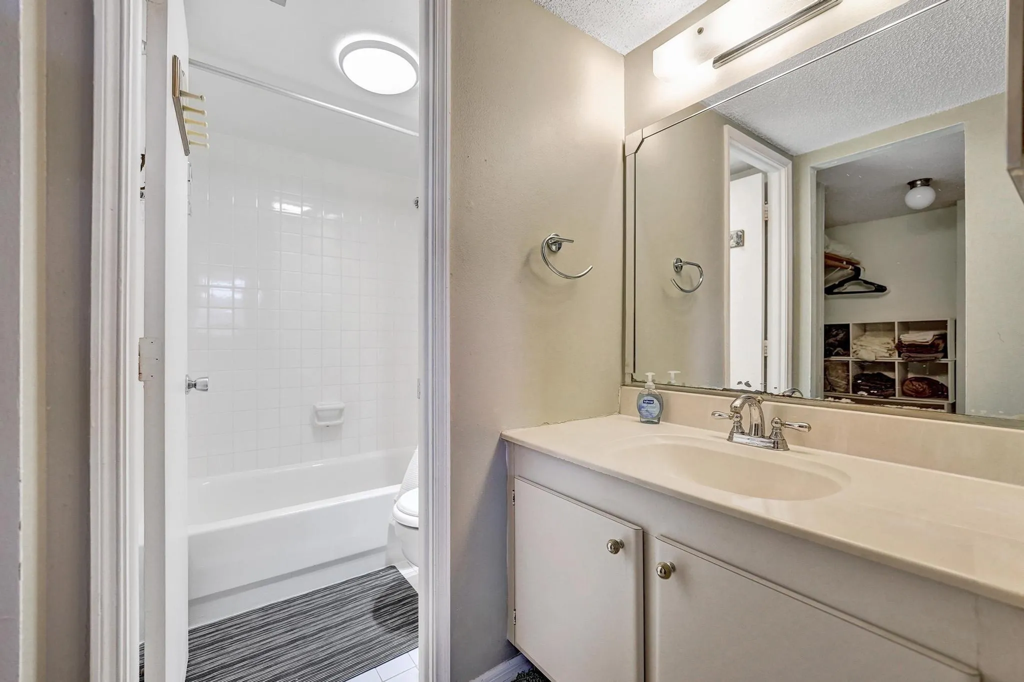 9470 Poinciana Pl, #408