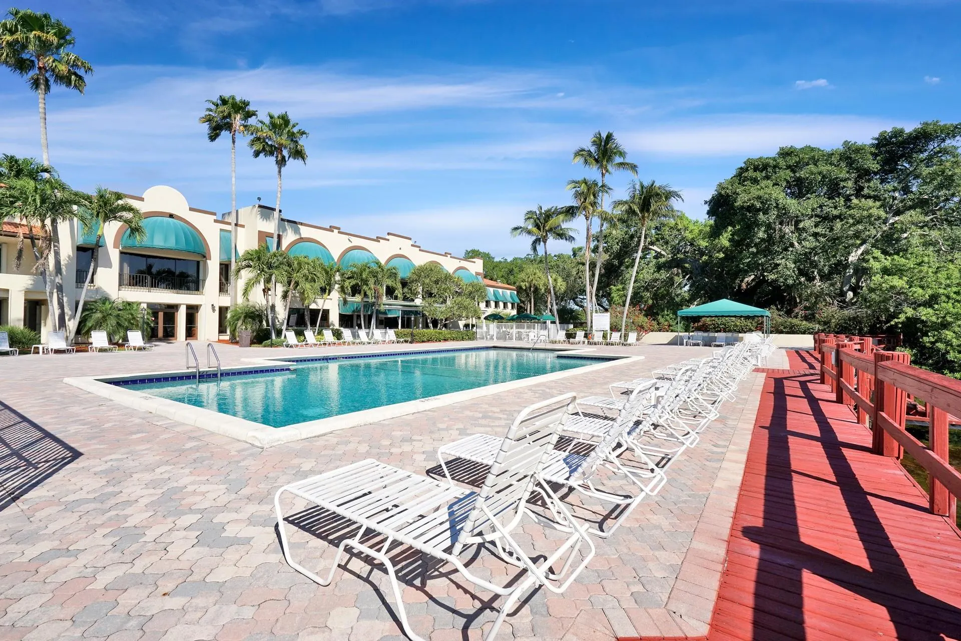9470 Poinciana Pl, #408