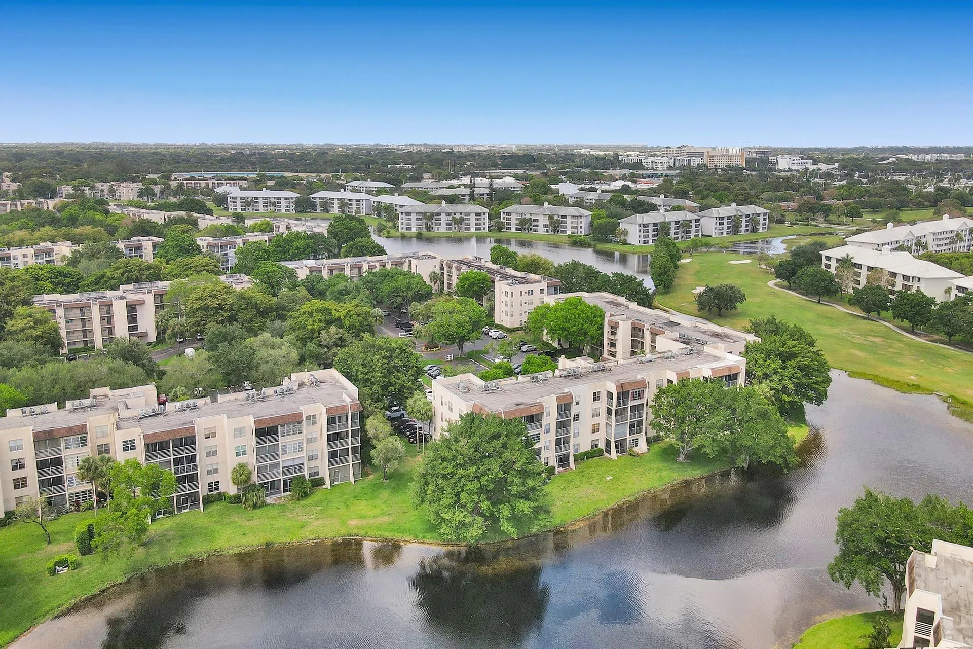 9470 Poinciana Pl, #408