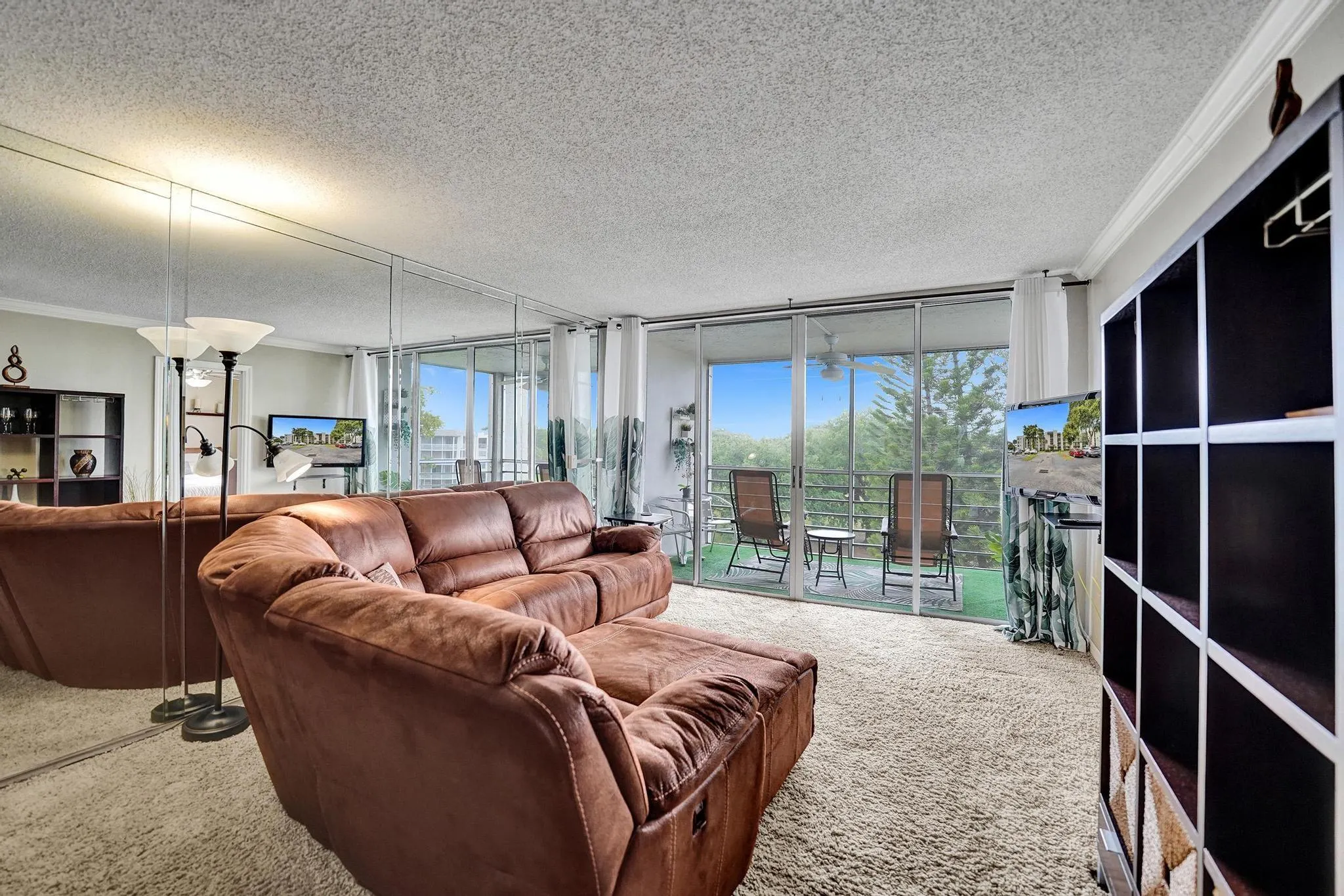 9470 Poinciana Pl, #408