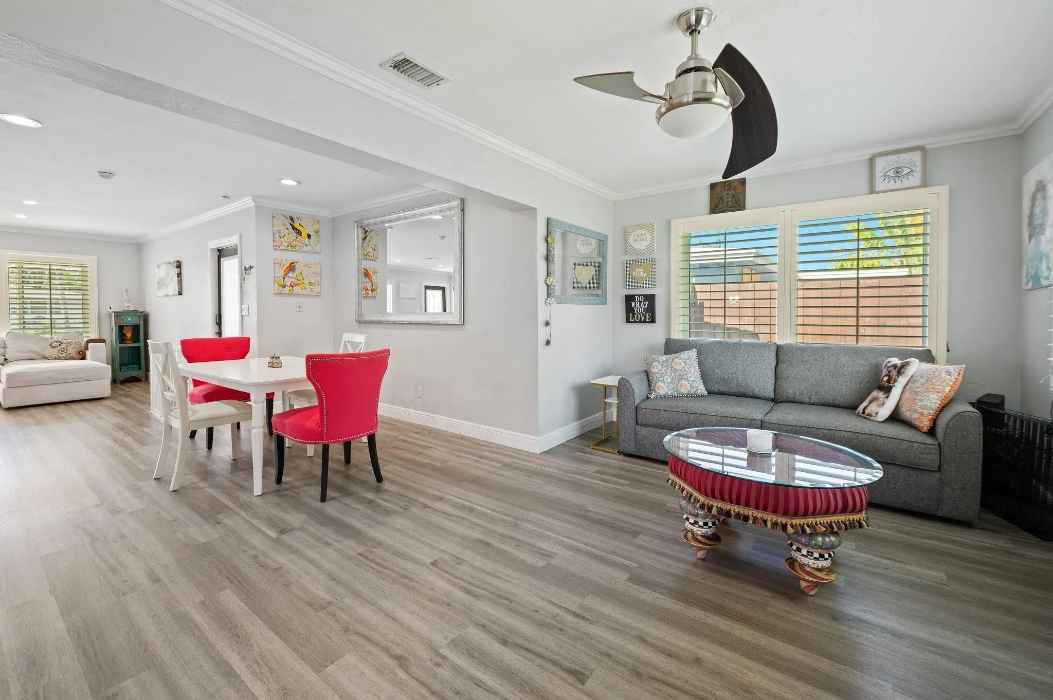 733 NW 28th St