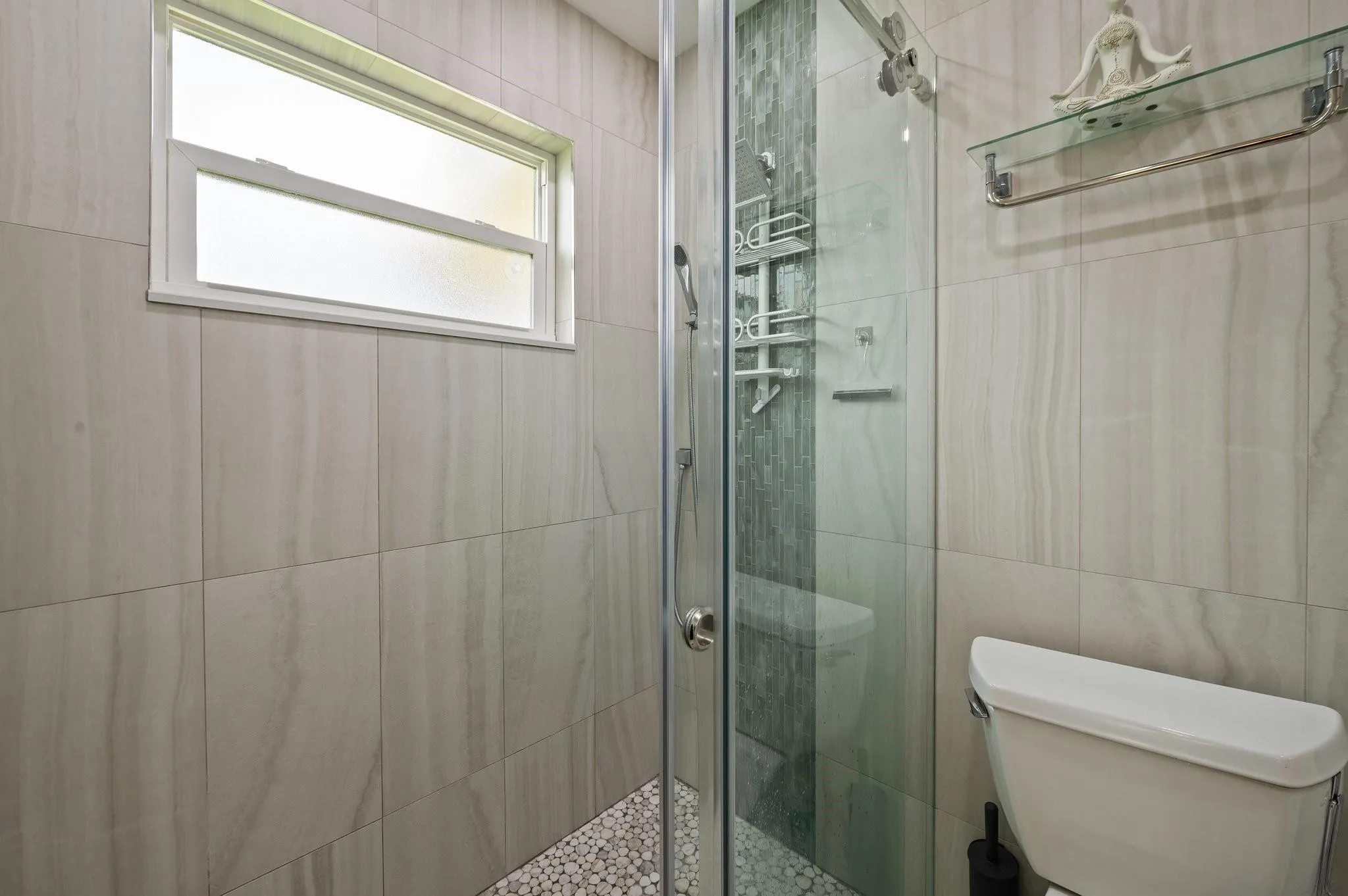 733 NW 28th St