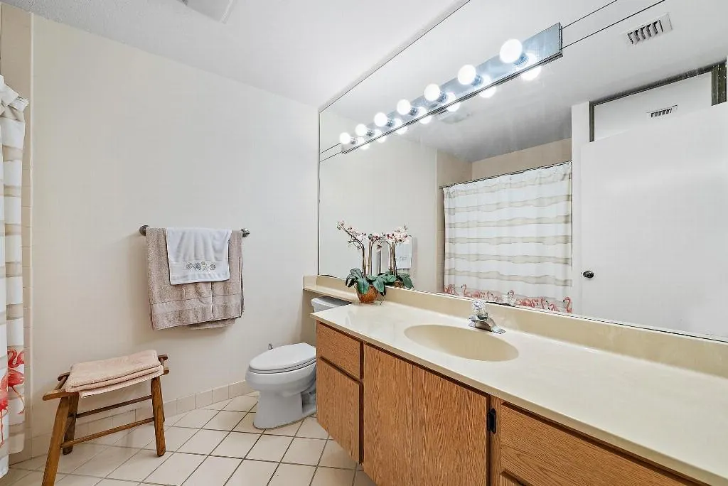 125 Beach Summit Ct