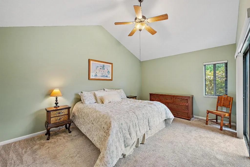 125 Beach Summit Ct