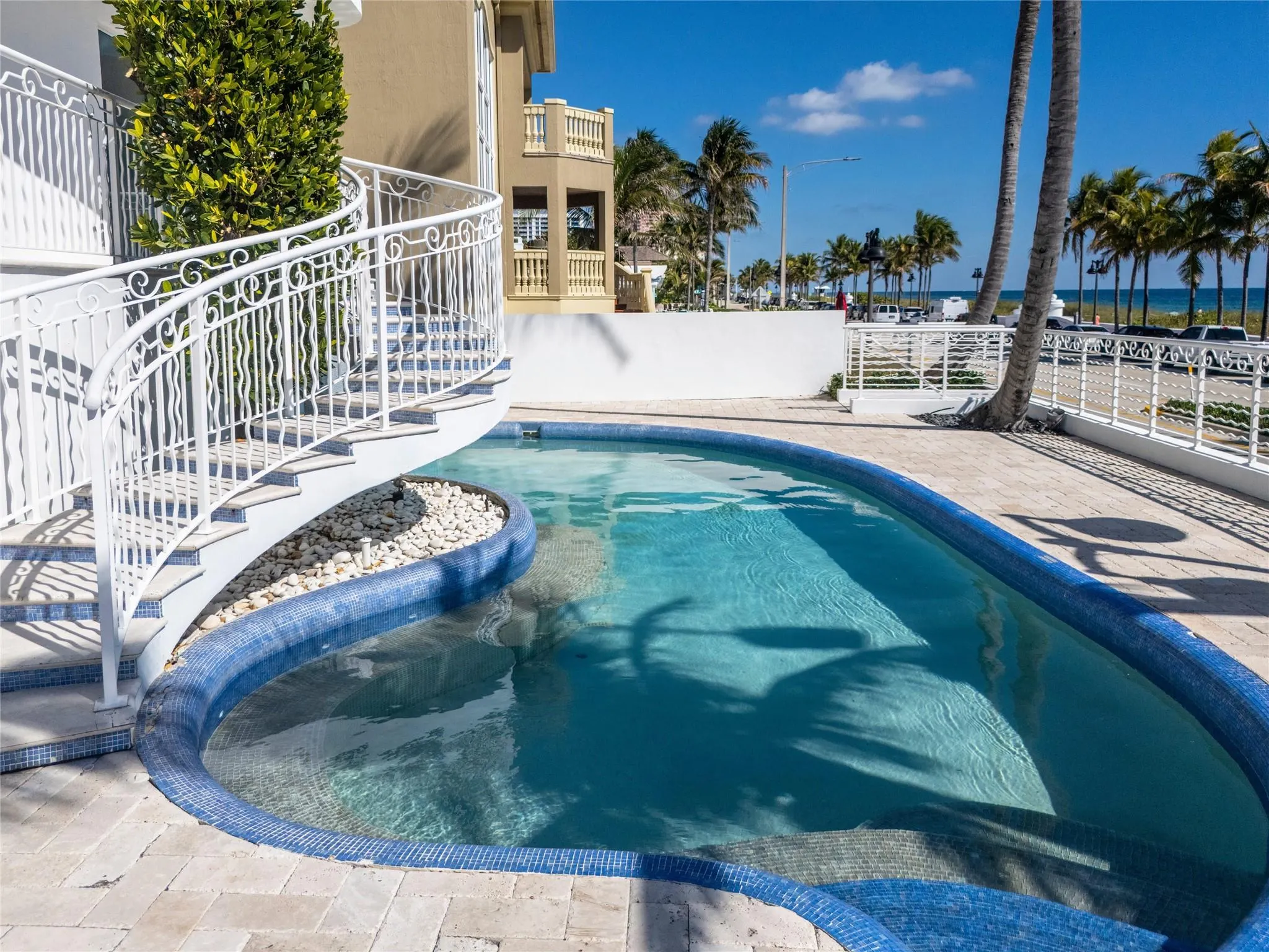 1525 N Fort Lauderdale Beach Blvd