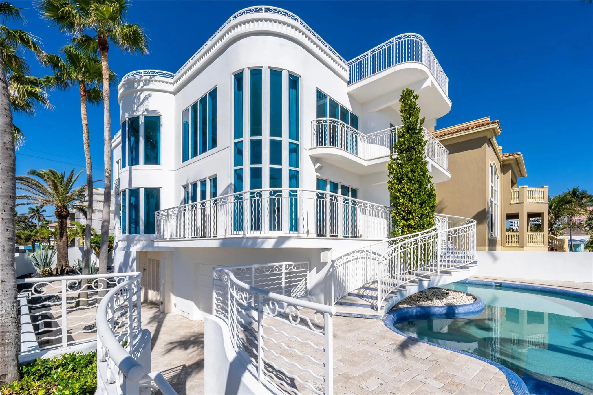 1525 N Fort Lauderdale Beach Blvd